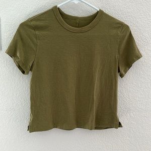Lululemon Classic Fit cotton blend tee cropped sage olive size 2